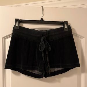 Hard tail shorts